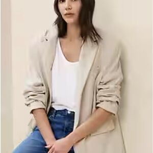 Banana Republic Factory Cream Oversized Two-Button Blazer size XSmall